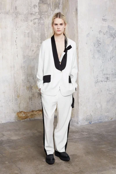 Look 24